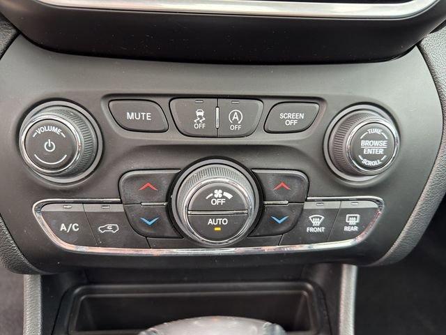 used 2022 Jeep Cherokee car, priced at $21,991