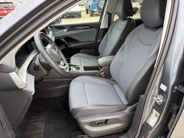used 2025 Volkswagen Tiguan car, priced at $31,395