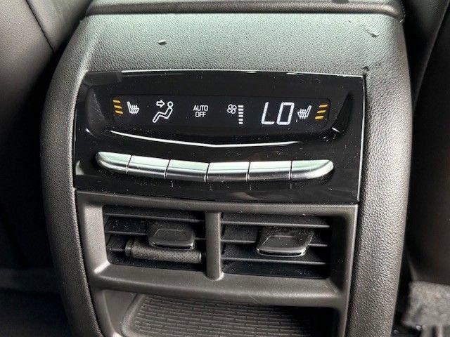 used 2022 Cadillac XT5 car, priced at $28,913