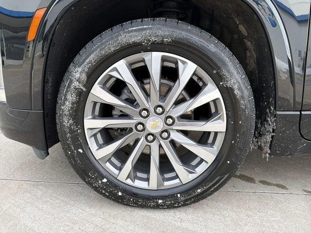 used 2023 Chevrolet Traverse car, priced at $32,737