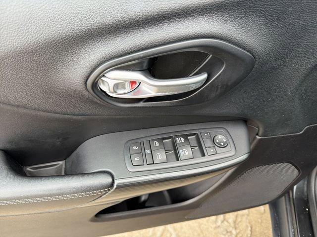 used 2016 Jeep Cherokee car, priced at $9,389