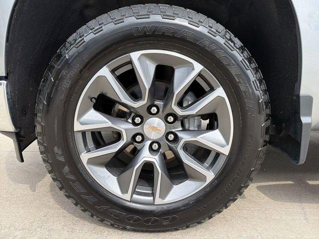 used 2025 Chevrolet Silverado 1500 car, priced at $41,943