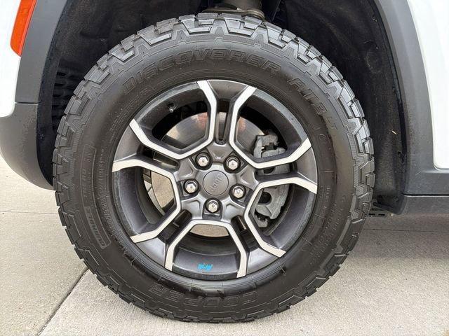 used 2022 Jeep Grand Cherokee 4xe car, priced at $27,899