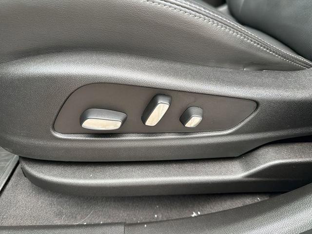 used 2024 Cadillac XT6 car, priced at $36,341