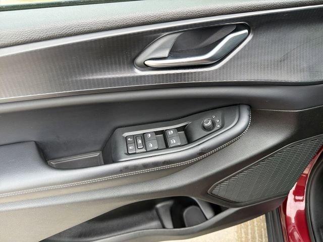 used 2024 Jeep Grand Cherokee car, priced at $31,055