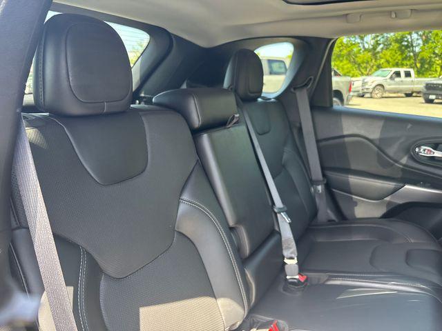 used 2022 Jeep Cherokee car, priced at $25,190