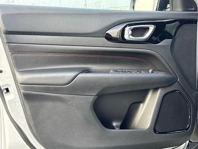 new 2026 Jeep Compass car, priced at $35,985