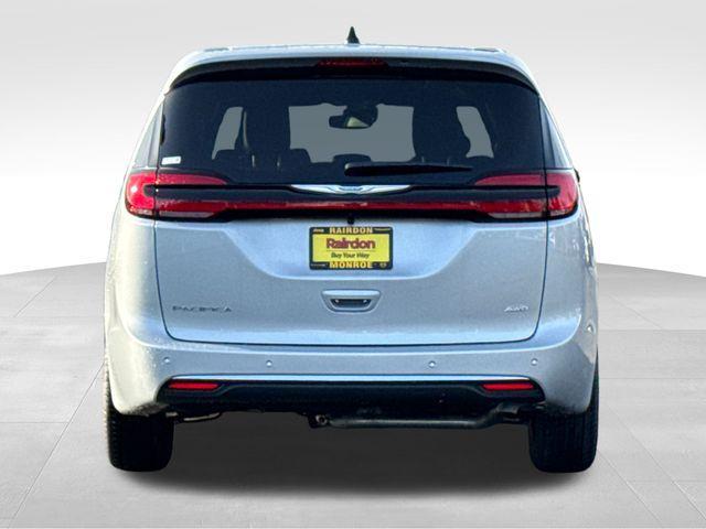 new 2026 Chrysler Pacifica car, priced at $51,025