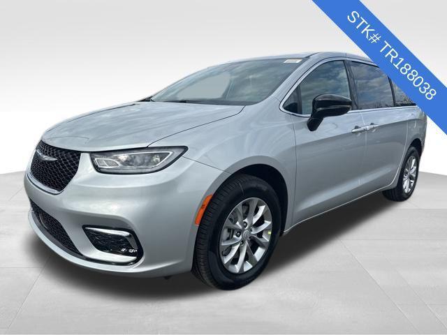 new 2026 Chrysler Pacifica car