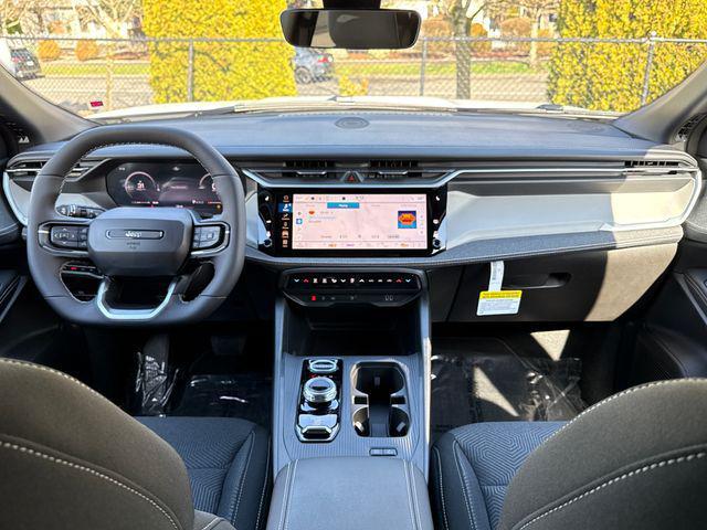 new 2026 Jeep Cherokee car, priced at $39,995