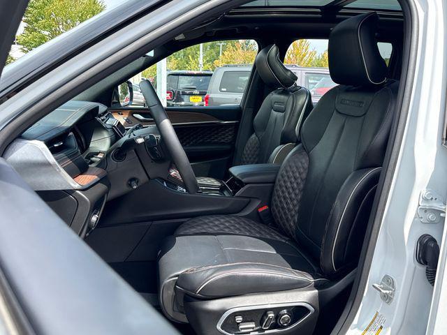 used 2023 Jeep Grand Cherokee car, priced at $39,690