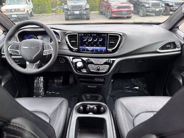 used 2025 Chrysler Pacifica car, priced at $22,190