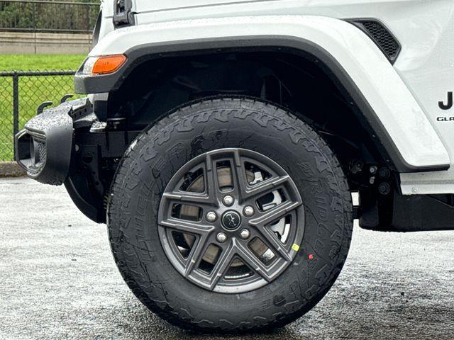 new 2026 Jeep Gladiator car, priced at $47,380