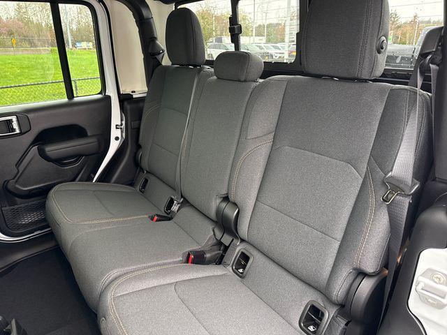 new 2026 Jeep Gladiator car, priced at $47,380