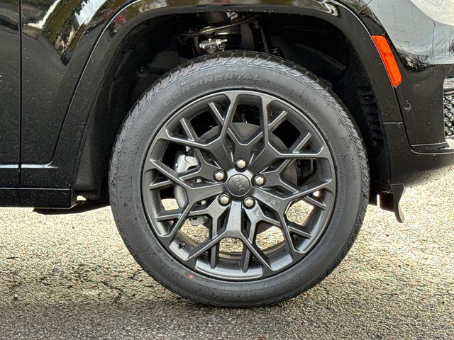 new 2025 Jeep Grand Cherokee L car