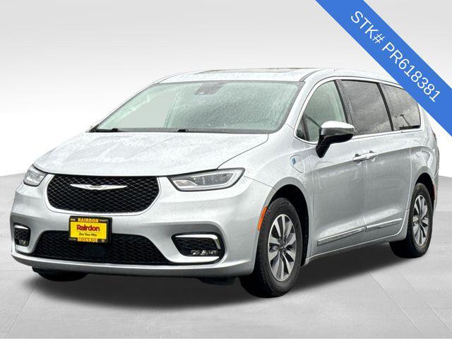 used 2023 Chrysler Pacifica Hybrid car, priced at $26,990