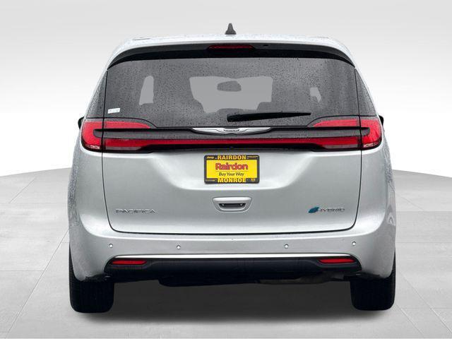 used 2023 Chrysler Pacifica Hybrid car, priced at $25,990