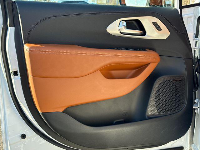 new 2026 Chrysler Pacifica car, priced at $60,030