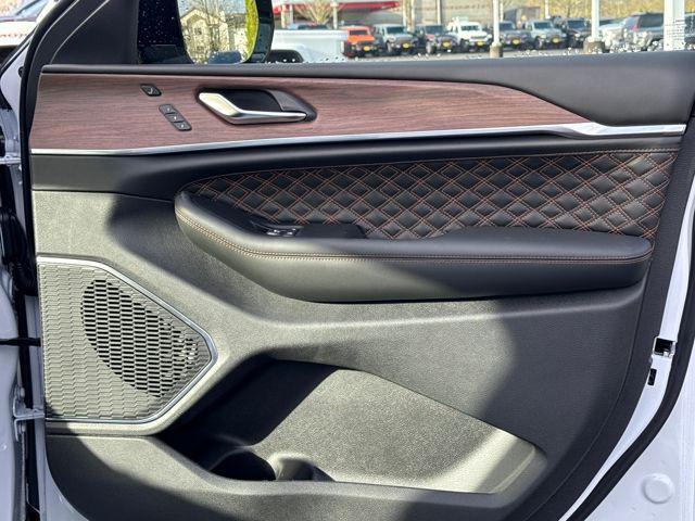 new 2025 Jeep Grand Cherokee L car, priced at $65,080