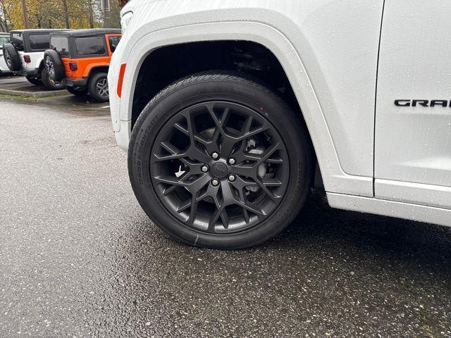 new 2025 Jeep Grand Cherokee car