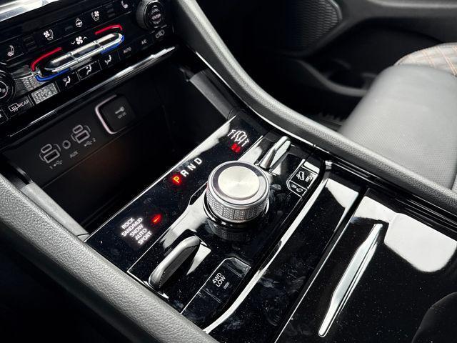 new 2025 Jeep Grand Cherokee car