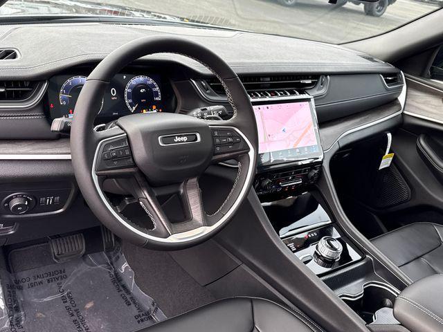 new 2025 Jeep Grand Cherokee car