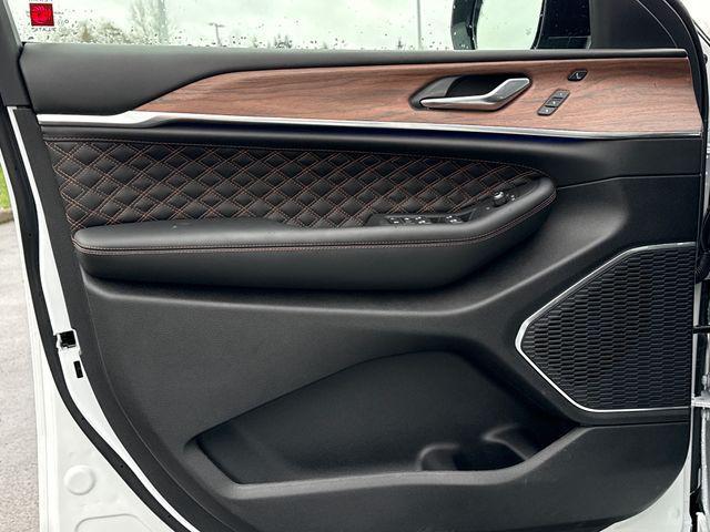 new 2025 Jeep Grand Cherokee car, priced at $63,080