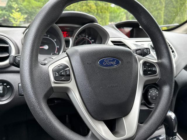 used 2013 Ford Fiesta car