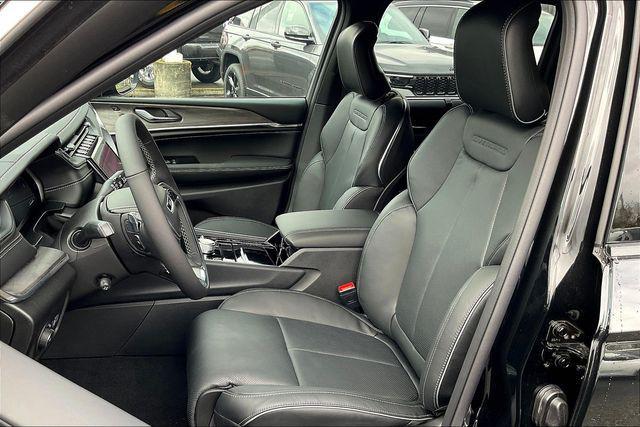 new 2025 Jeep Grand Cherokee car, priced at $62,170