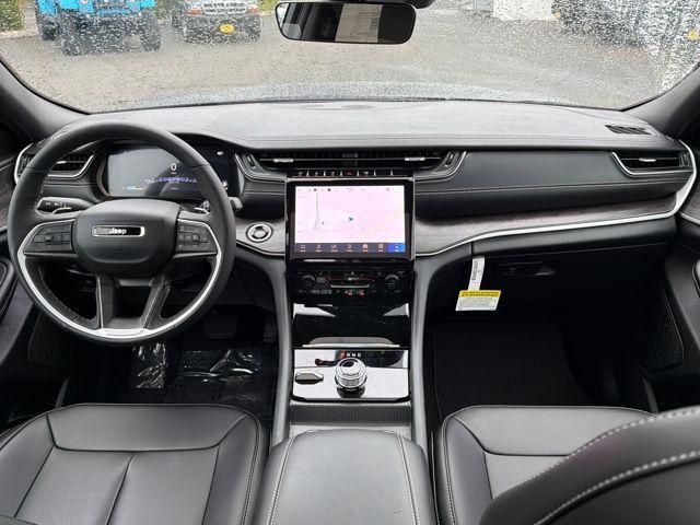 new 2025 Jeep Grand Cherokee car, priced at $52,735