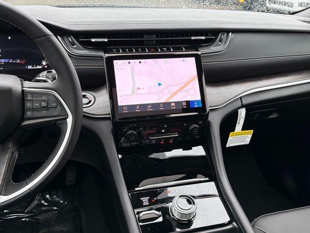 new 2025 Jeep Grand Cherokee car, priced at $52,735