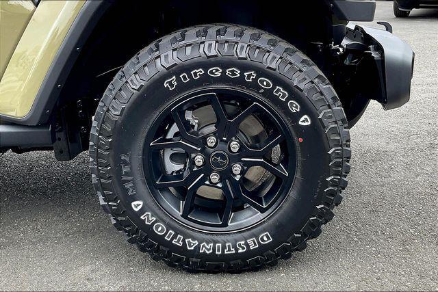 new 2025 Jeep Gladiator car, priced at $53,630