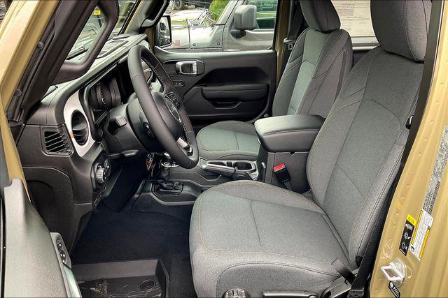 new 2025 Jeep Gladiator car, priced at $53,630