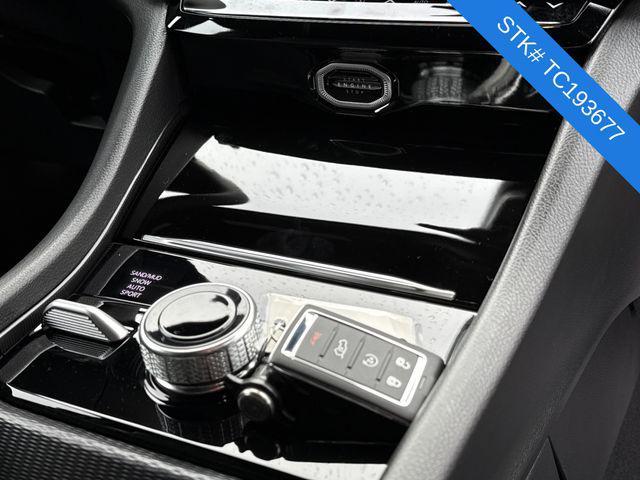 new 2026 Jeep Grand Cherokee car, priced at $48,750