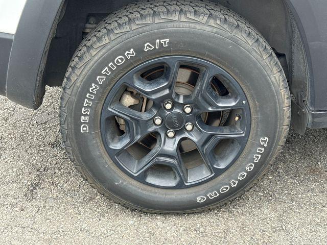 used 2022 Jeep Cherokee car, priced at $23,990
