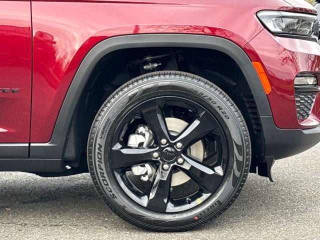 new 2025 Jeep Grand Cherokee car, priced at $52,735