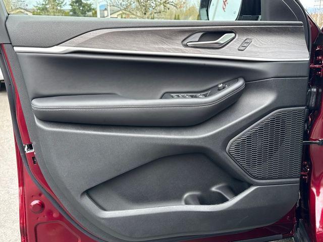 new 2025 Jeep Grand Cherokee car, priced at $52,735