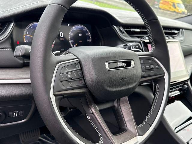new 2025 Jeep Grand Cherokee car, priced at $52,735