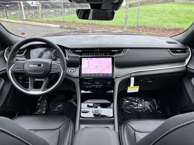 new 2025 Jeep Grand Cherokee car, priced at $52,735