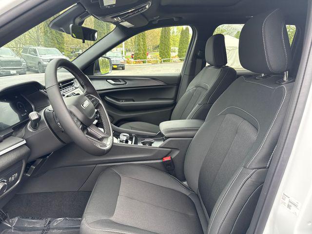 new 2026 Jeep Grand Cherokee car, priced at $45,105