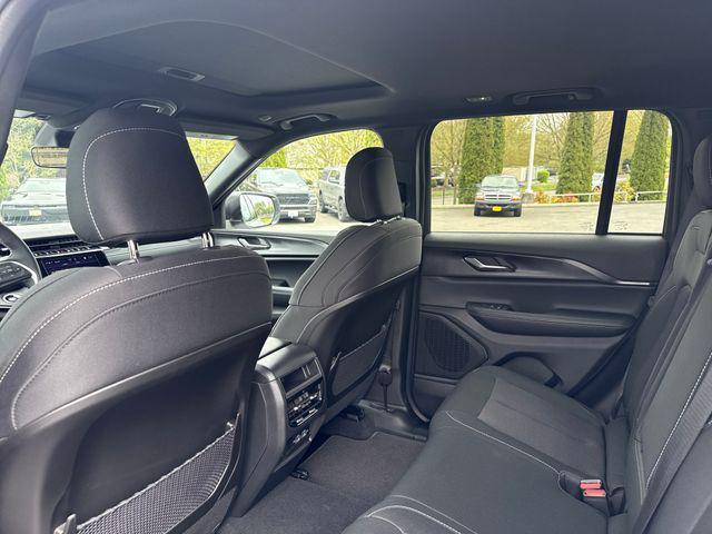 new 2026 Jeep Grand Cherokee car, priced at $45,105