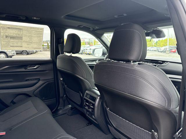 new 2026 Jeep Grand Cherokee car, priced at $45,105