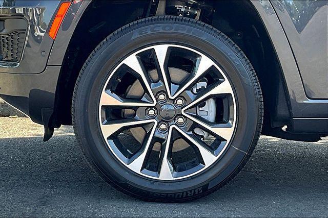 new 2025 Jeep Grand Cherokee L car, priced at $61,585