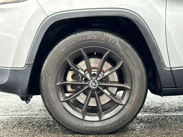 used 2015 Jeep Cherokee car, priced at $9,490