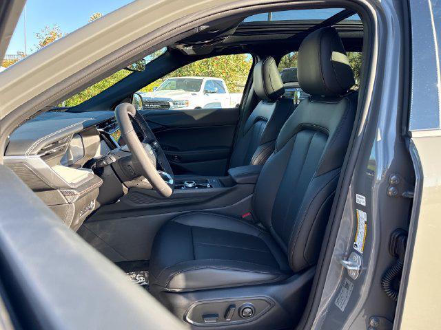 new 2026 Jeep Cherokee car, priced at $44,385