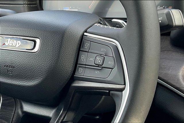 new 2025 Jeep Grand Cherokee car, priced at $52,735