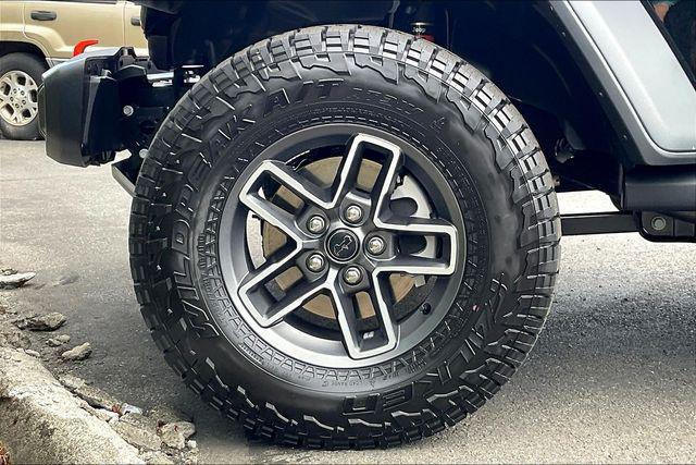 new 2025 Jeep Gladiator car, priced at $56,580