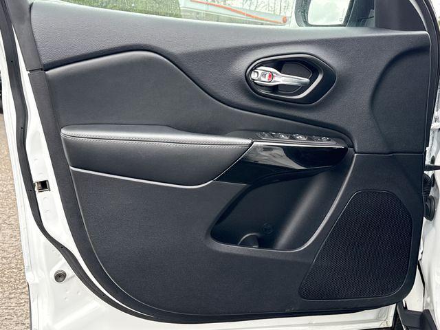 used 2023 Jeep Cherokee car, priced at $21,990