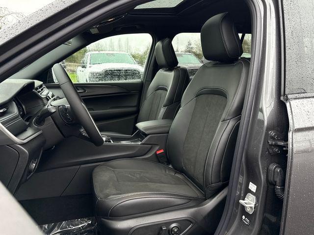 new 2025 Jeep Grand Cherokee L car, priced at $50,375