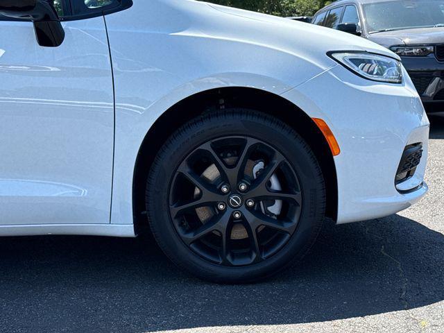 new 2026 Chrysler Pacifica car, priced at $56,940